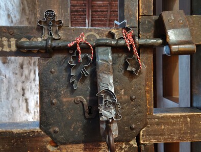 Mit dem Suchspiel "Keksausstecher" durch die Burg. Advent 2026 im Schattenburgmuseum